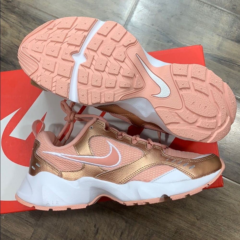 NIKE WMNS AIR HEIGHTS coral stardust - Picture 2 of 16